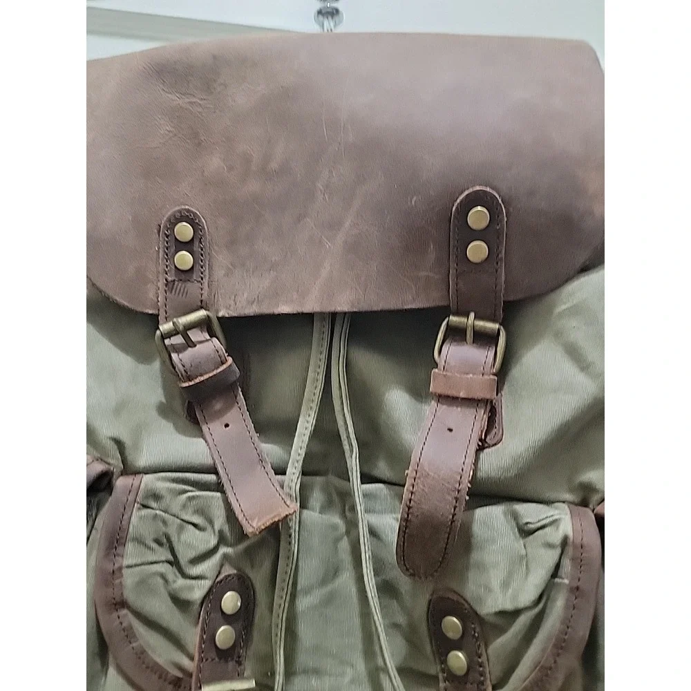 Distressed Heavy Duty Green Canvas & Leather Backpack OKPTA1519426, OK.0973628